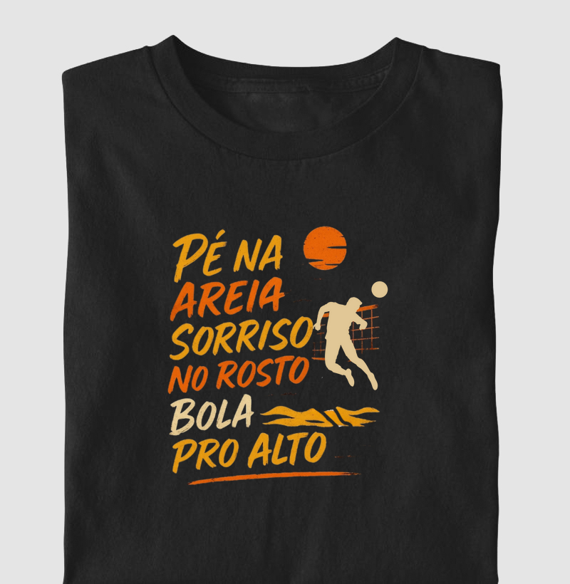 Pé na areia e bola pro alto