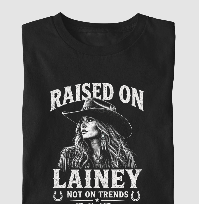 Camiseta Country Masculina e Feminina Raised On Lainey Rustler South Co.