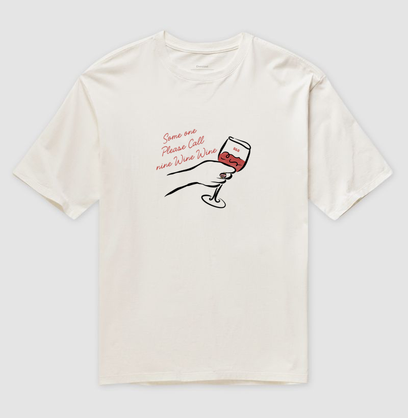 Camiseta Oversized Please Call Nine Wine Wine  - Camiseta Oversized