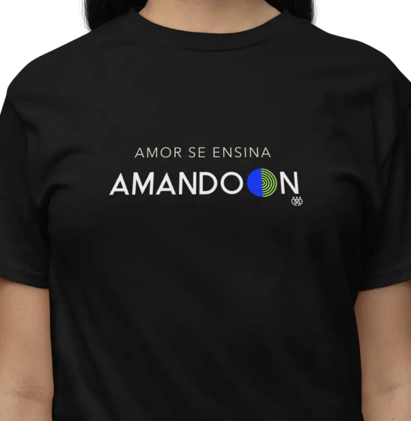 Amor se ensina amando