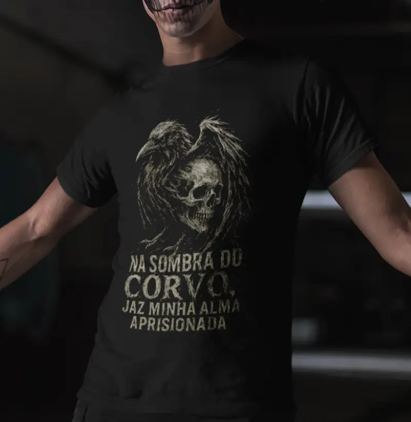 Na sombra do corvo, jaz minha alma aprisionada.