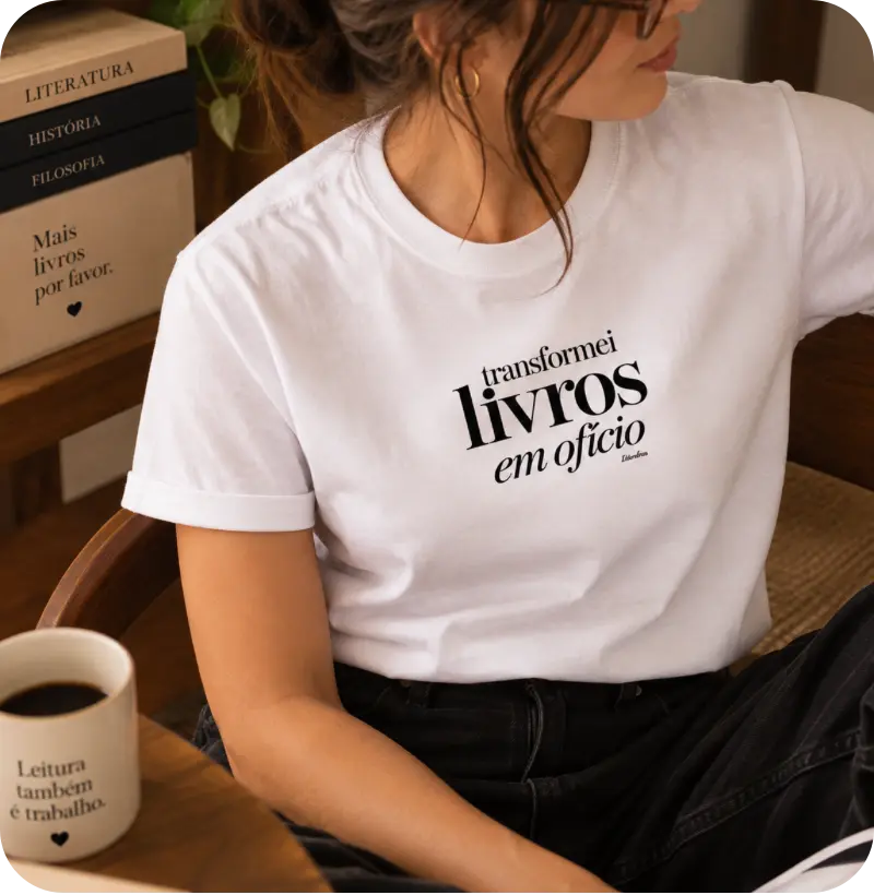 Camiseta Transformei Livros em Ofício