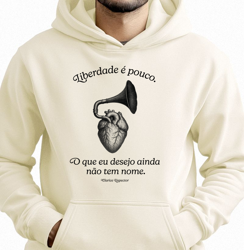 Camiseta - Clarice - Liberdade é pouco