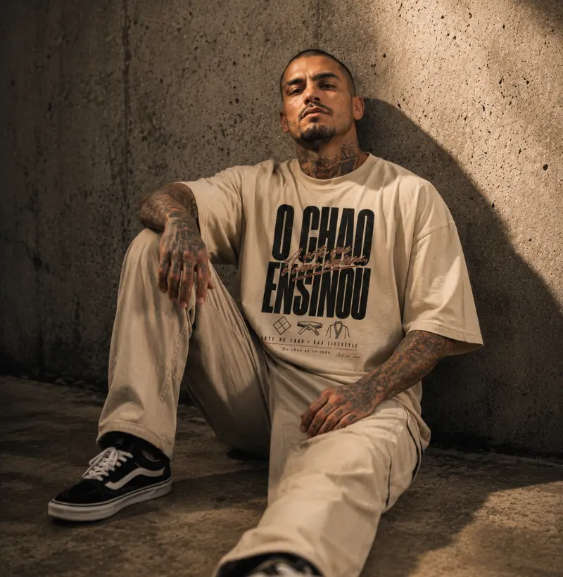 Camiseta O CHÃO ENSINOU — Coleção Irmandade / Arte de Chão