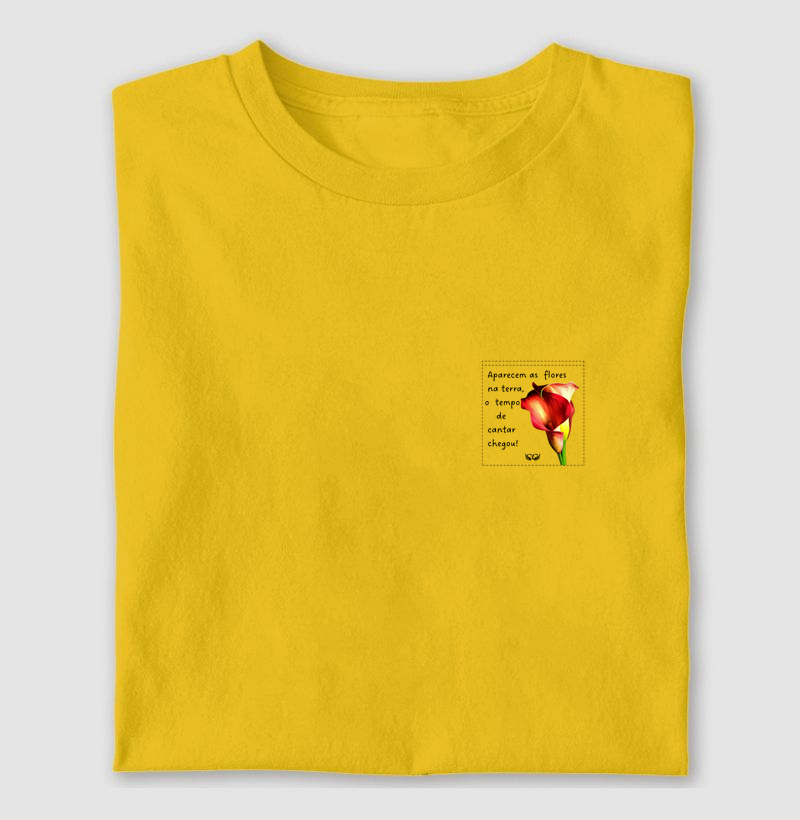 Camiseta Personalizada Aparecem as Flores na Terra