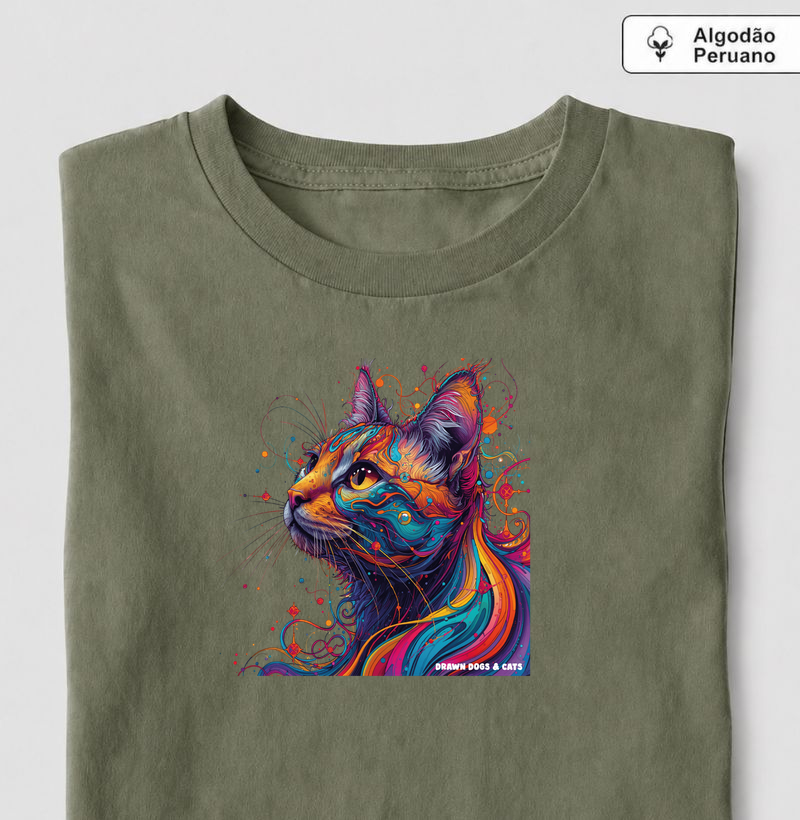 Gato colorido de lado