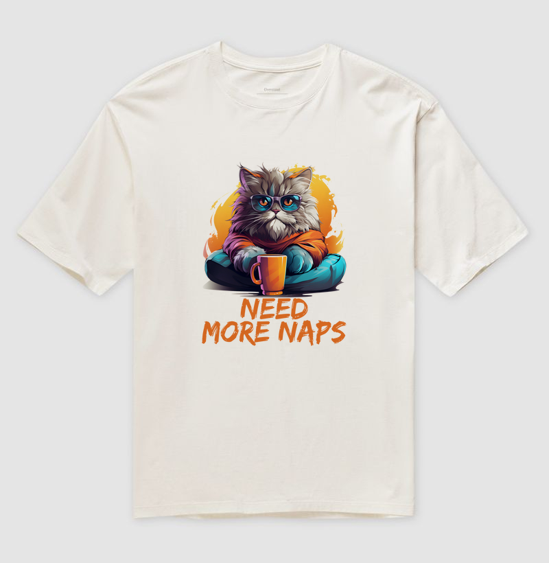 Camiseta Oversized Gato Persa "Need More Naps"