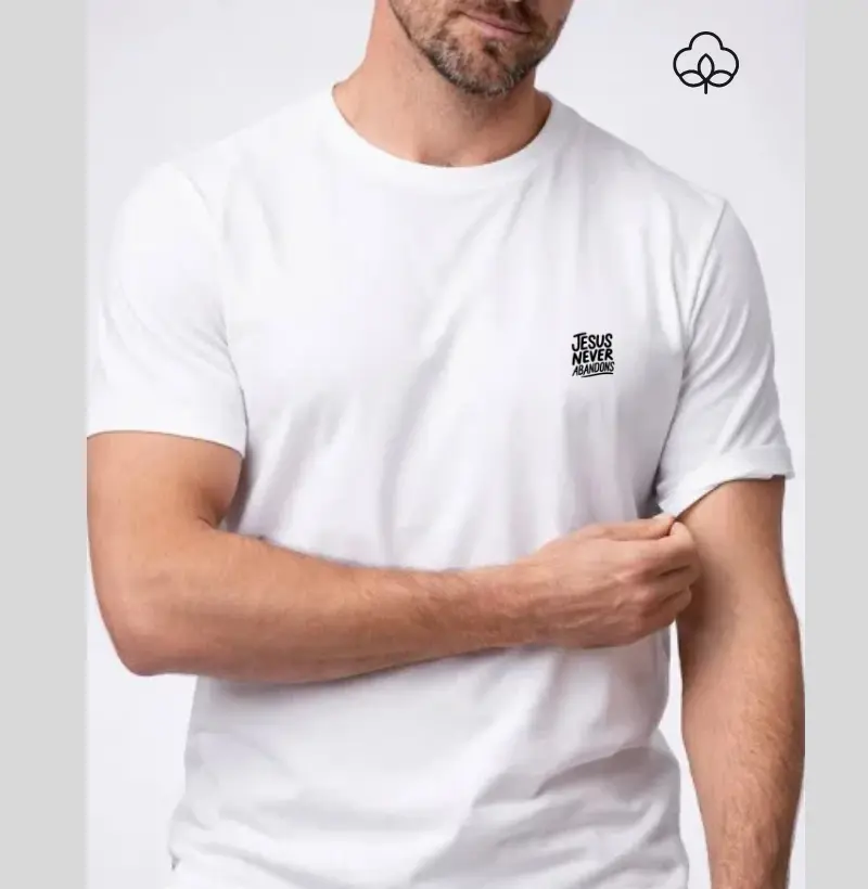 Camiseta Algodão Peruano Jesus Never Abandons