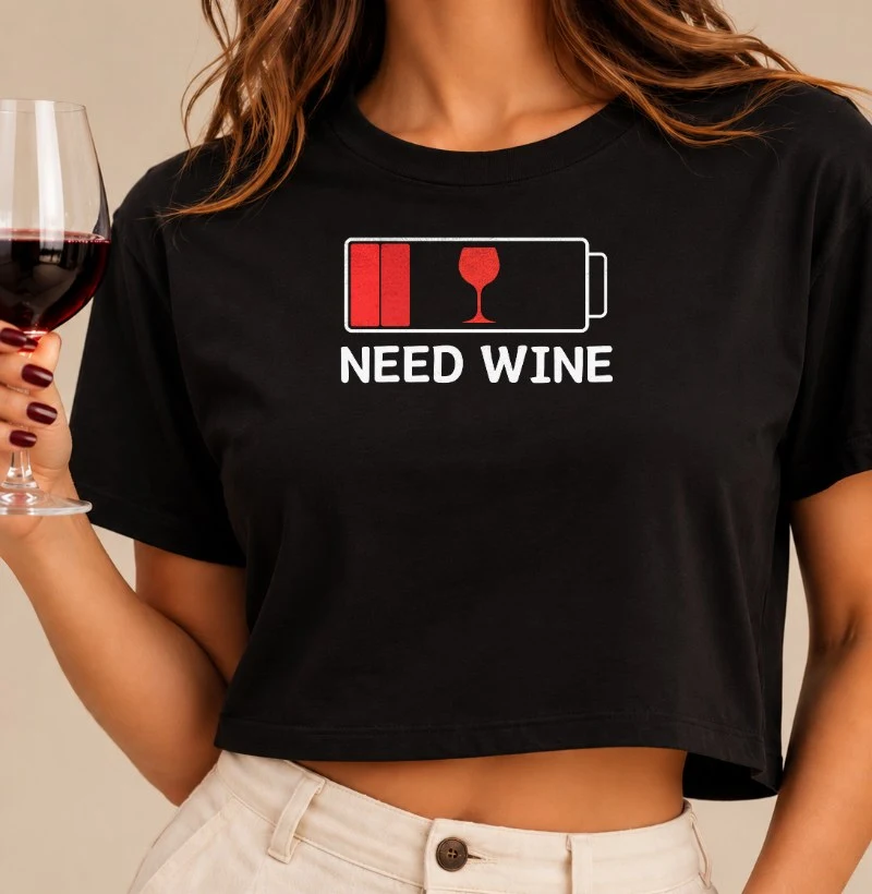 Camiseta Need Wine - Cropped