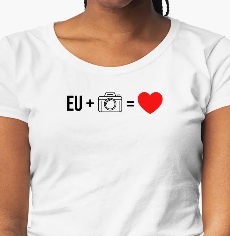Camiseta eu + câmera = amor