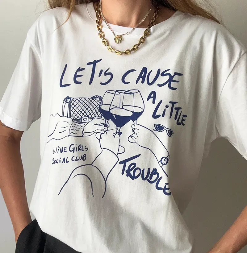 Camiseta Vinho - Let´s Cause a Little Trouble