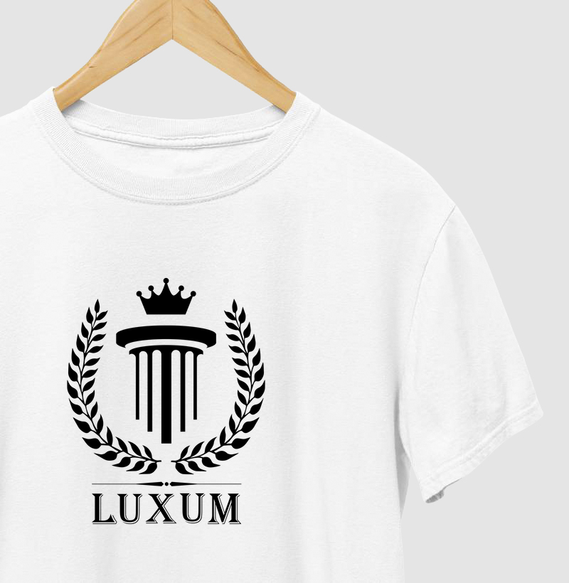 Camiseta Estampa Logo Luxum Preto Masculino