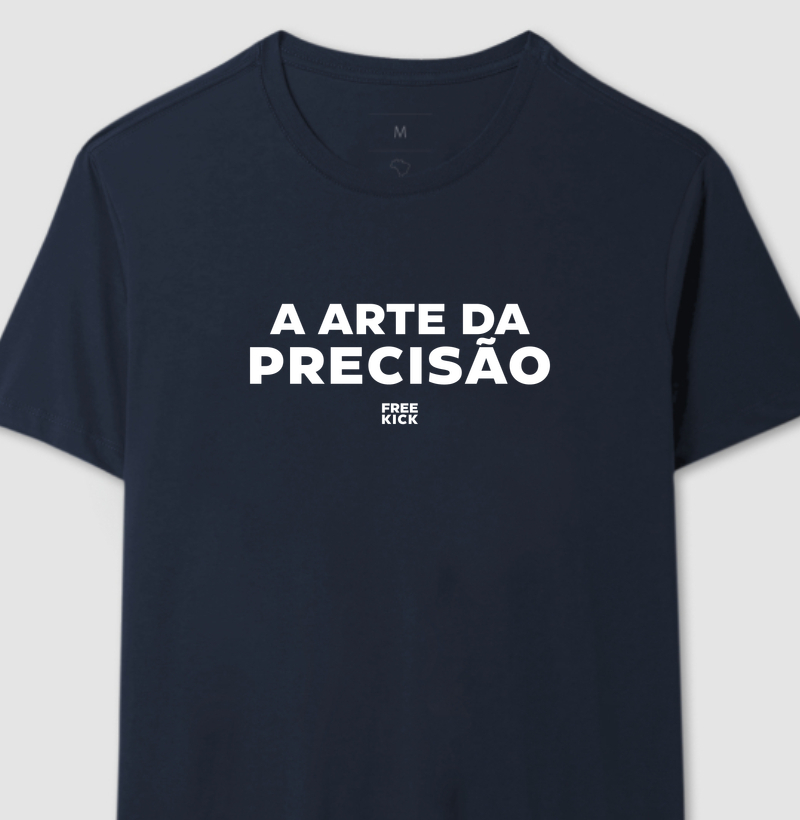 CAMISETA FREE KICK A ARTE DA PRECISÃO LOGO BRANCO