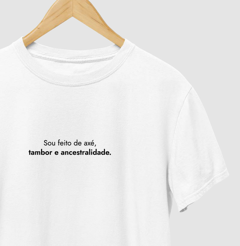 Camiseta Umbanda Sou Feito de Axé – Estampa Escura - Camiseta