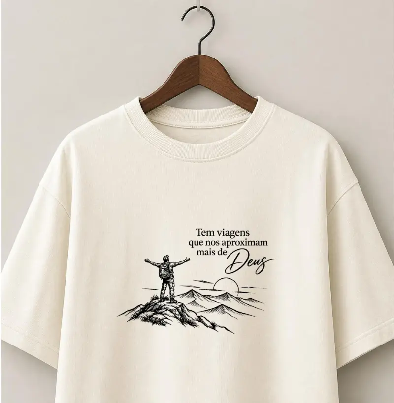 Camiseta Oversized | Unissex | Tem Viagens que nos Aproximam de Deus
