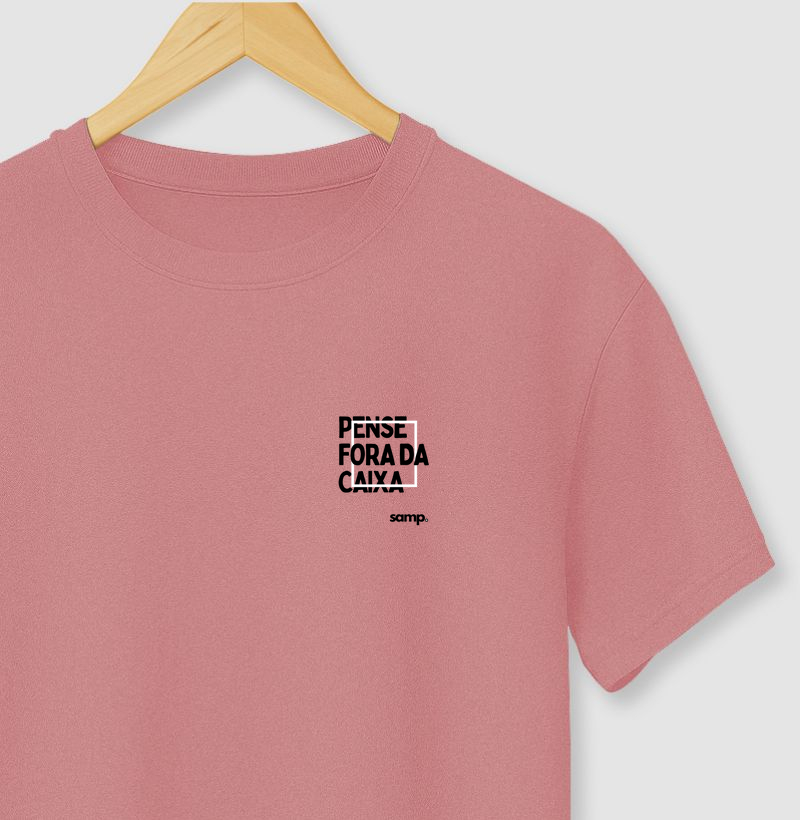 Camiseta "Fora da Caixa"