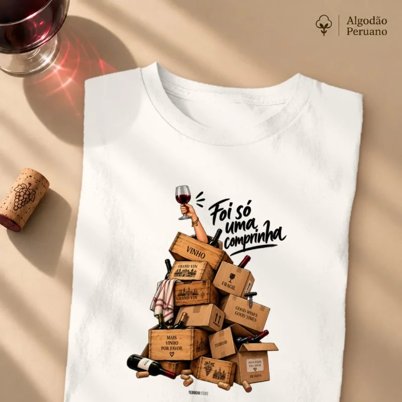 Camiseta “Mais Vinho Por Favor” – Wine Lifestyle Premium