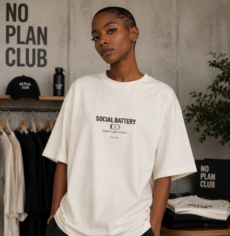 Camiseta Oversized Social Battery 3% Off White | No Plan Club