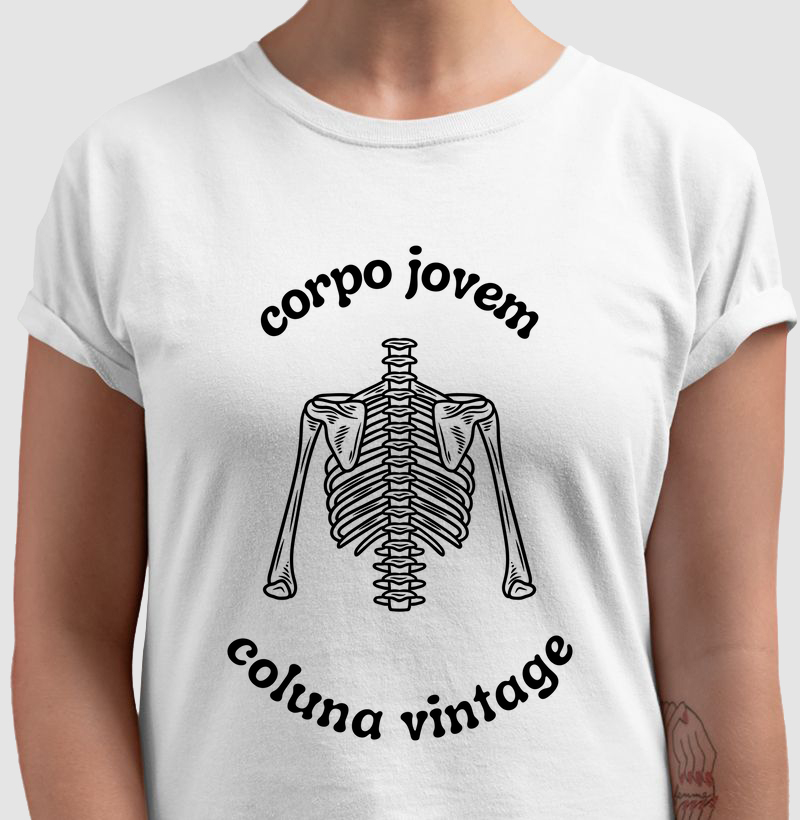 Corpo jovem, coluna vintage