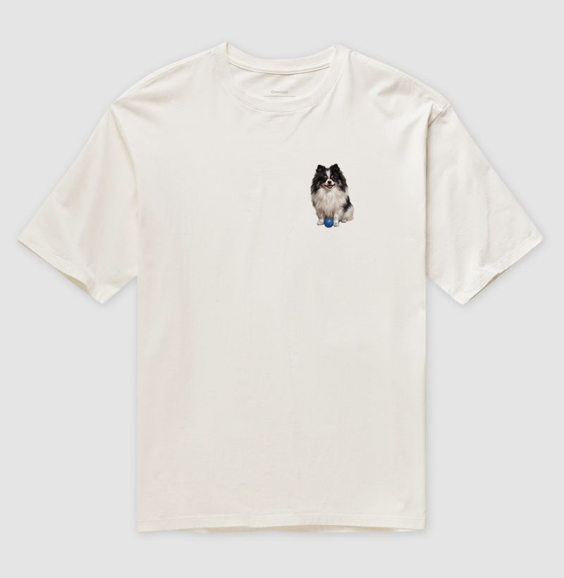 Pomerânia Preta e Branca (Spitz Alemão) - Camiseta Oversized