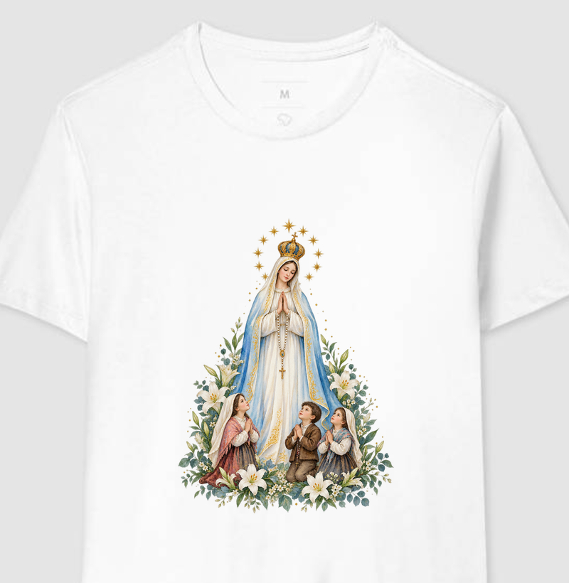 Nossa Senhora de Fátima e os Pastorinhos — Aquarela Botânica Régia - Camiseta