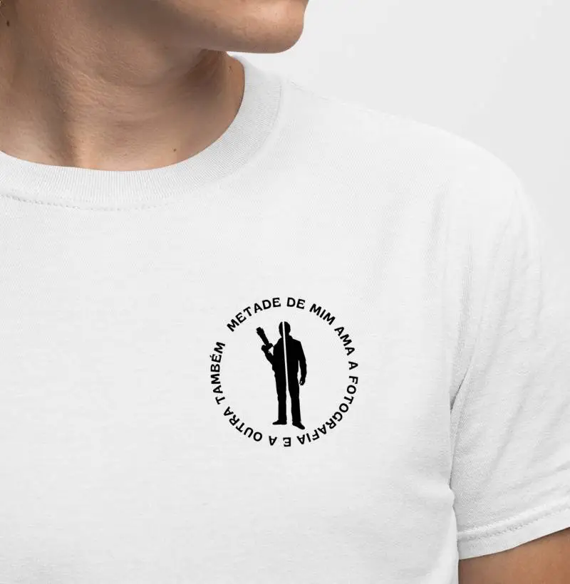 Camiseta metade de min ama a fotografia e a outra também