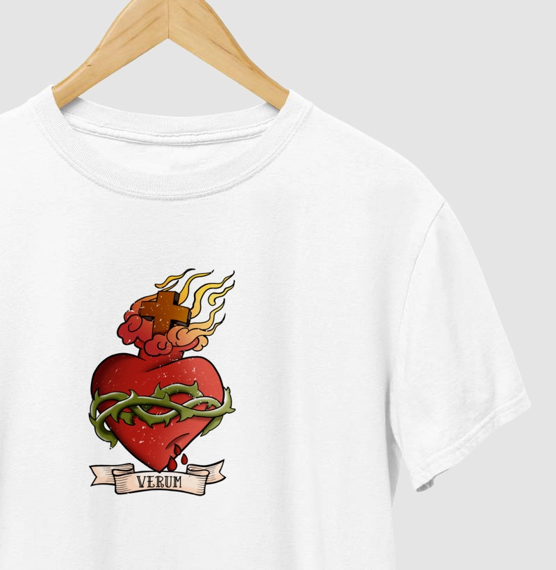 Camiseta Sagrado Coração I parceria com ator Juliano Cazarré