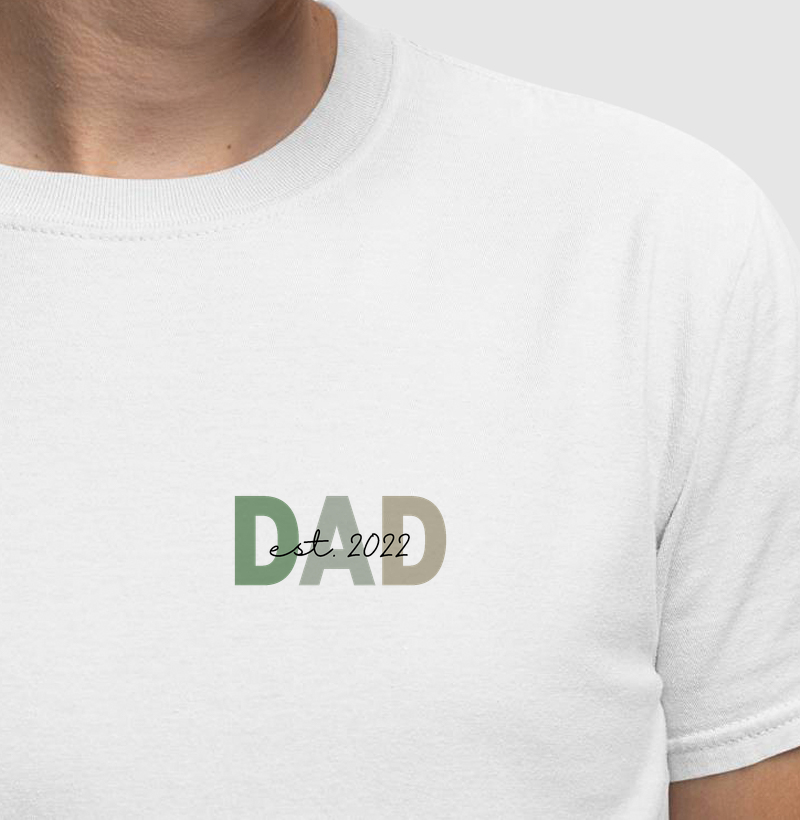 Camiseta Minimalista Dad Est. 2022