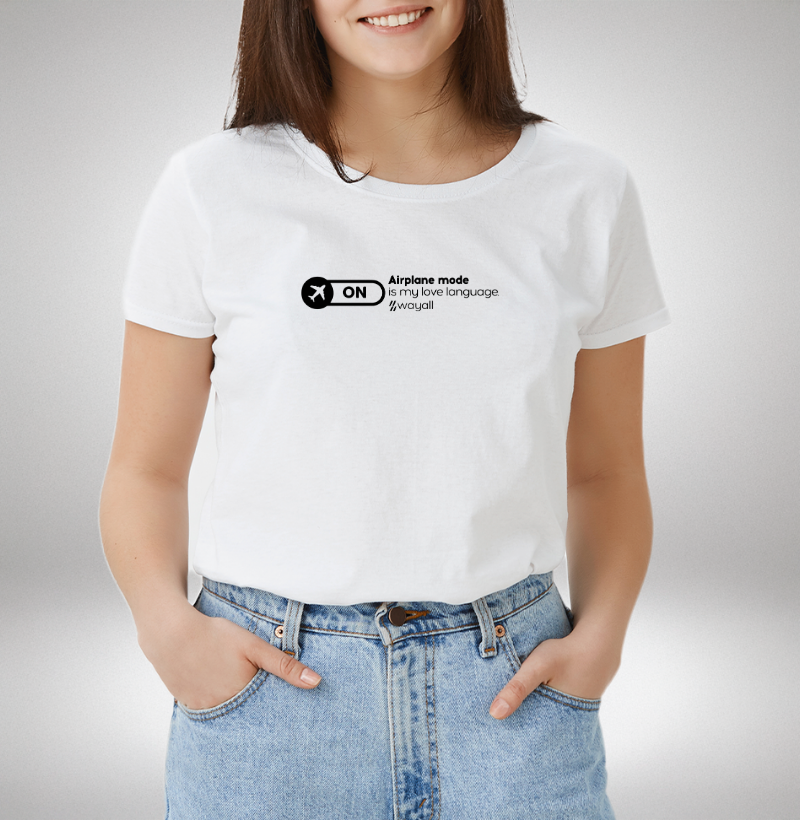 Camiseta Regular - Airplane mode is my love language