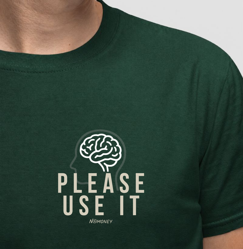 Camiseta Please Use It