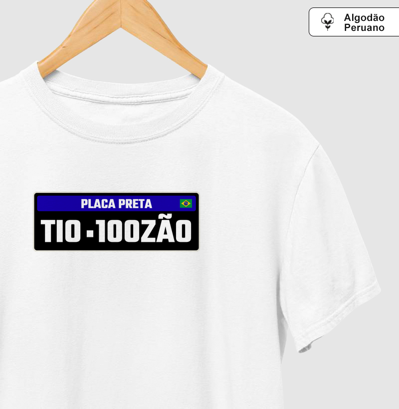 Camiseta Tio-100zão — Placa Preta