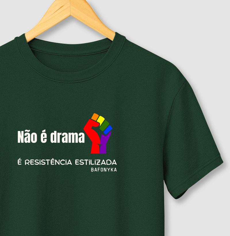 🎭 Não é drama, é resistência estilizada.