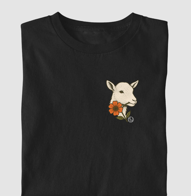 Camiseta Cabra com Flor