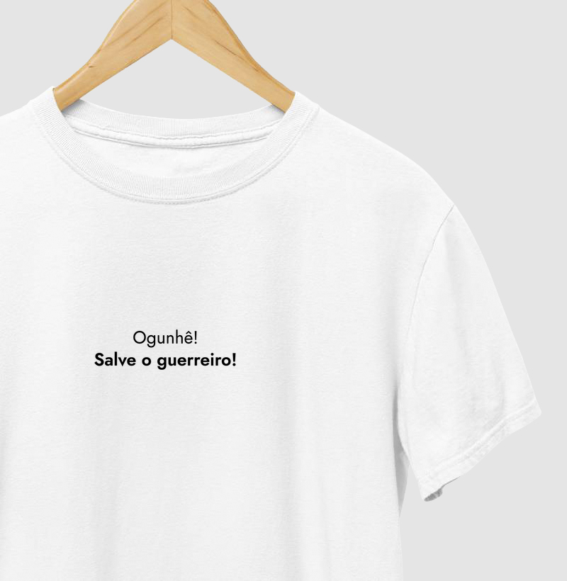 Camiseta Umbanda Ogunhê Salve o Guerreiro – Estampa Escura - Camiseta