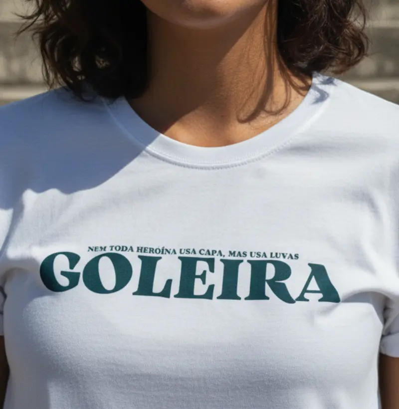 Nem toda heroína usa capa, mas usa luvas