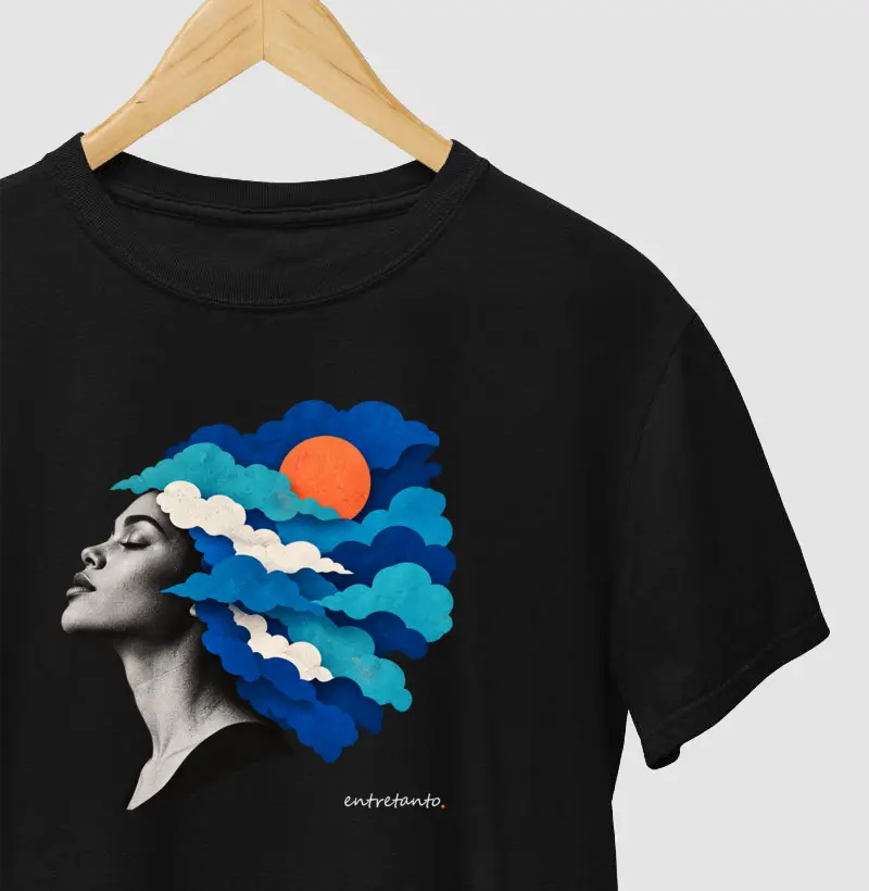 Camiseta Cabeça nas Nuvens 