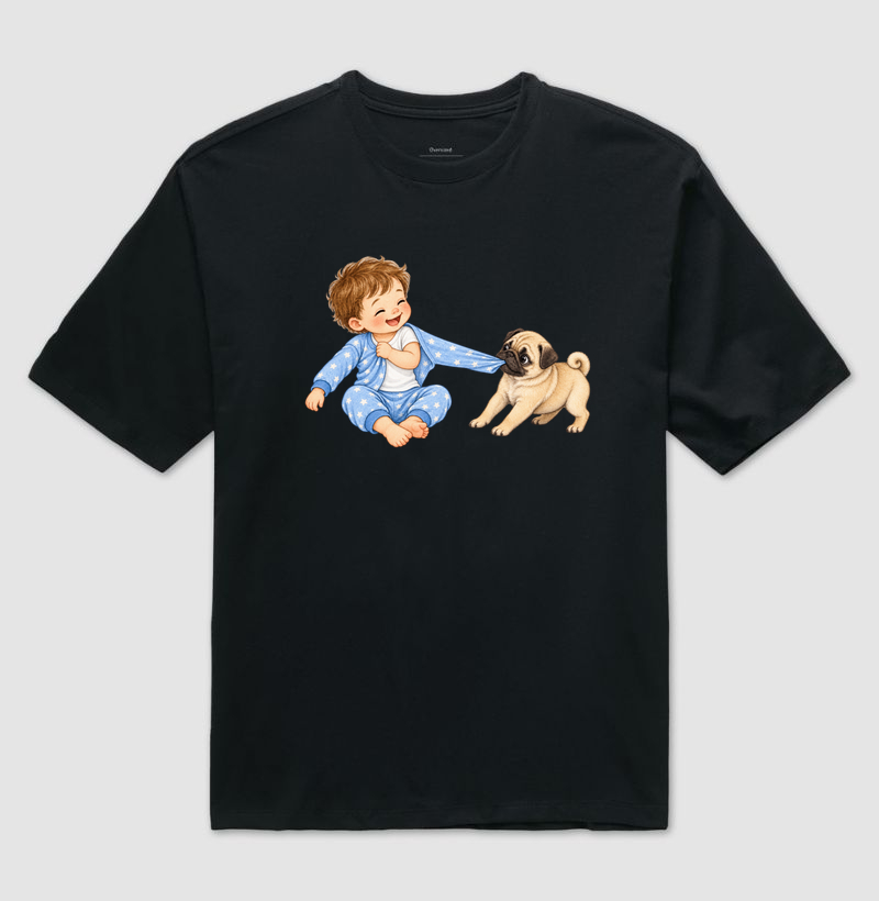 Pug Puxando Pijama - Camiseta Oversized