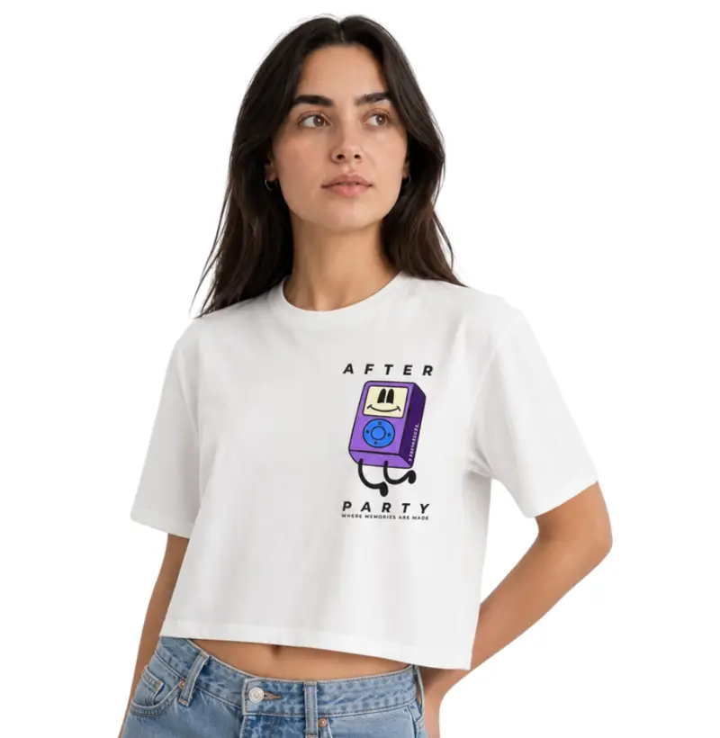 AFTER MEMORIES — Camiseta Cropped