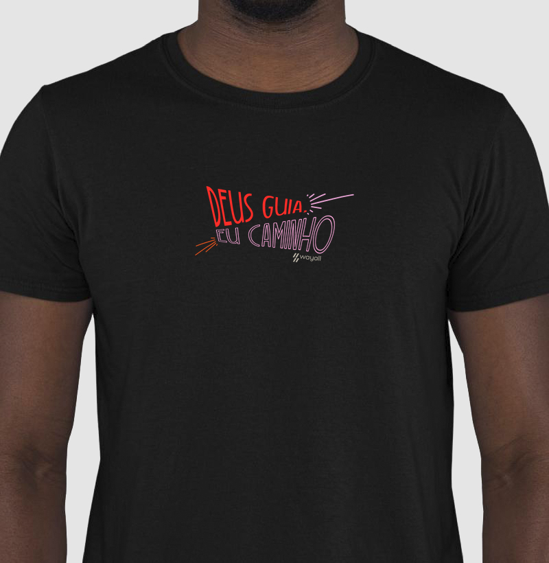 Camiseta Regular - Deus guia eu caminho