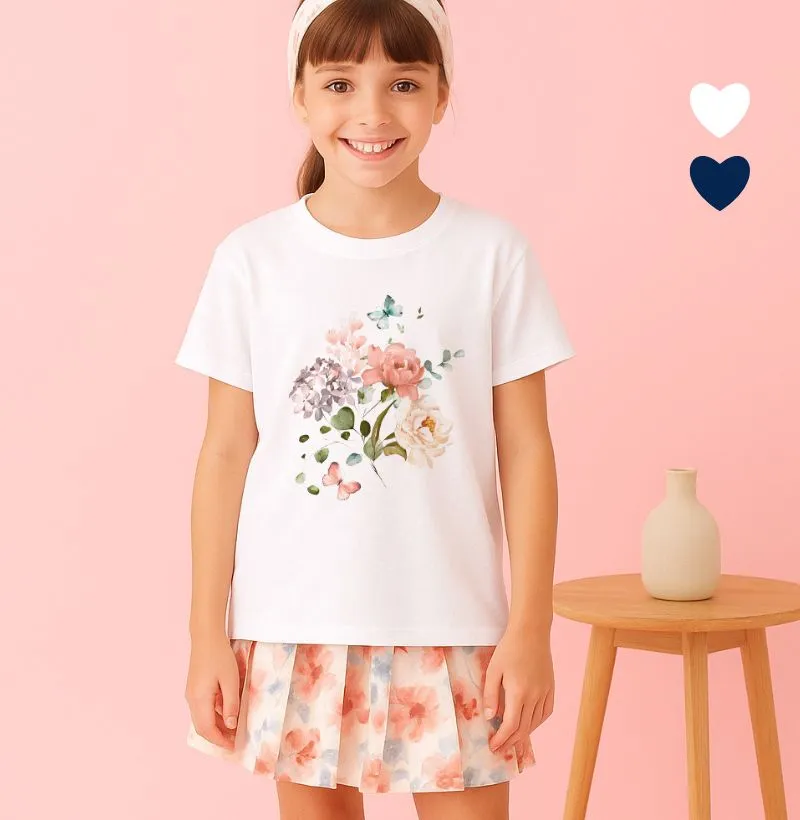 Camiseta Infantil Ilustrada Borboletas e Flores Colors