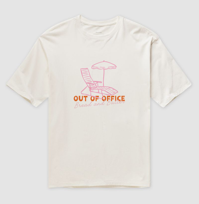Camiseta Oversized Out of Office