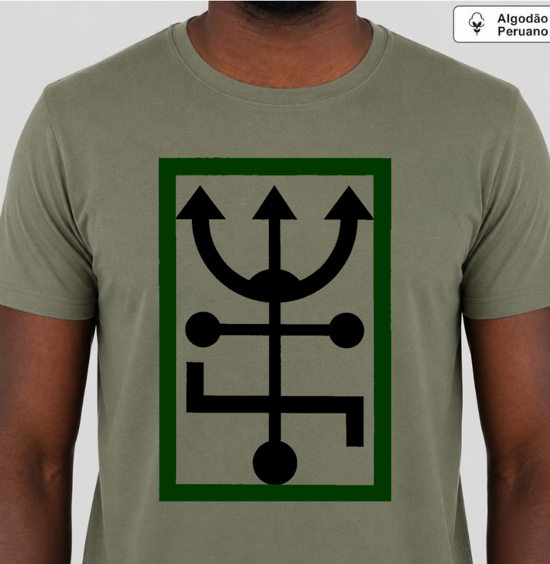 Camiseta Tridente Geométrico Arte Afro-Brasileira Algodão Peruano 