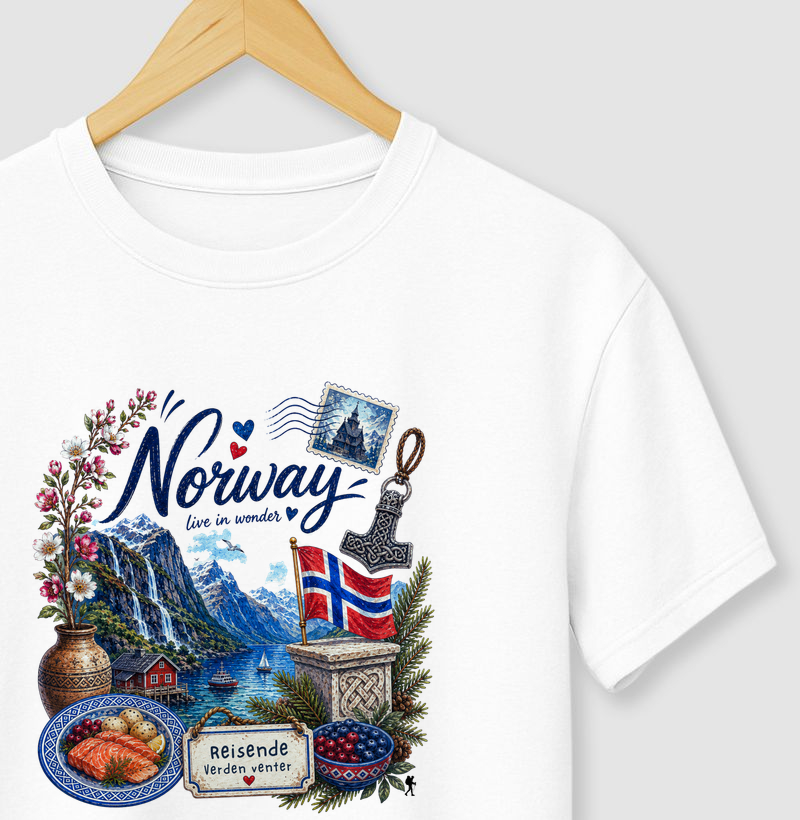 Camiseta Norway Live in Wonder | Noruega Fiorde Aquarela | Colecao Viciados em Viagem