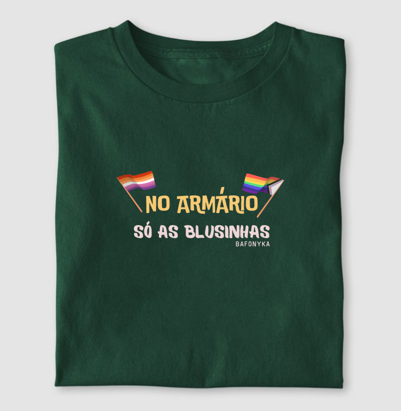 👚 No armário, só as blusinhas.