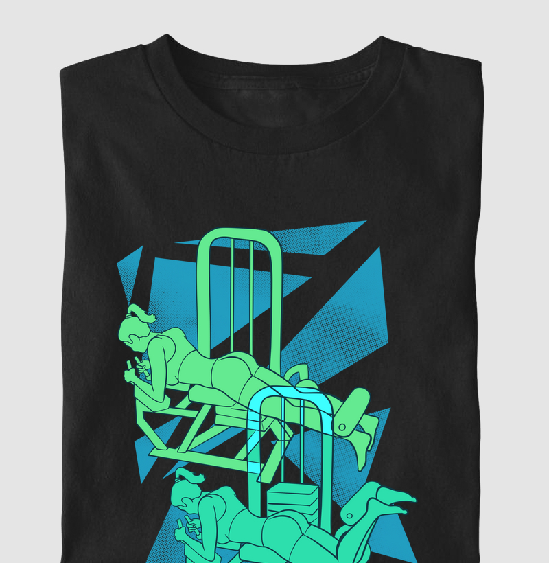 Mulher fazendo Mesa Flexora V01