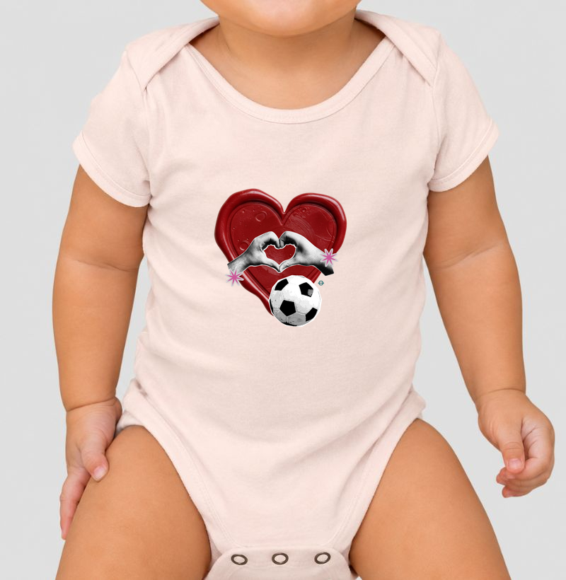 feminina de futebol estampa "selo de amor" joga bonita