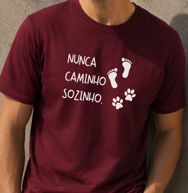 Nunca caminho sozinho