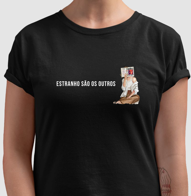 Estranho são os outros, leiturinha - Camiseta