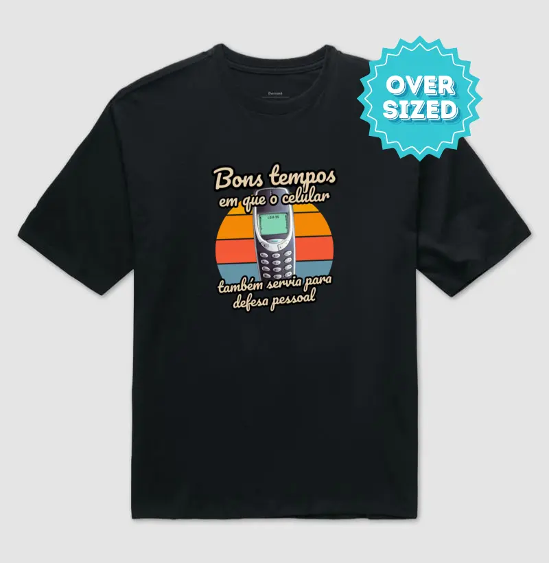 Bons tempos em que celular também servia para defesa pessoal (Oversized)