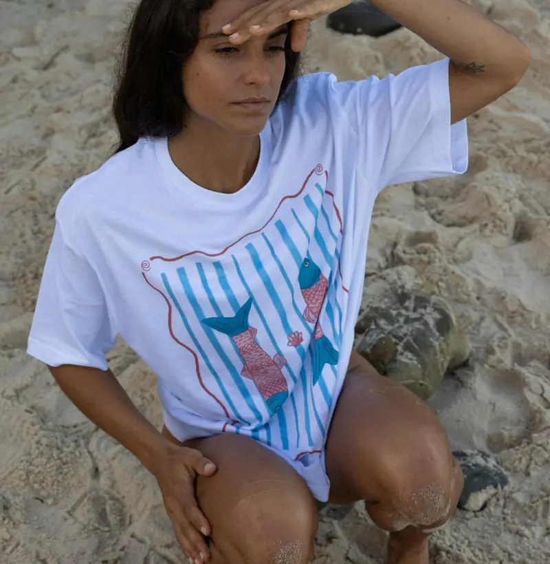 SARDINHAS TEE - Ilustração Mana Arts